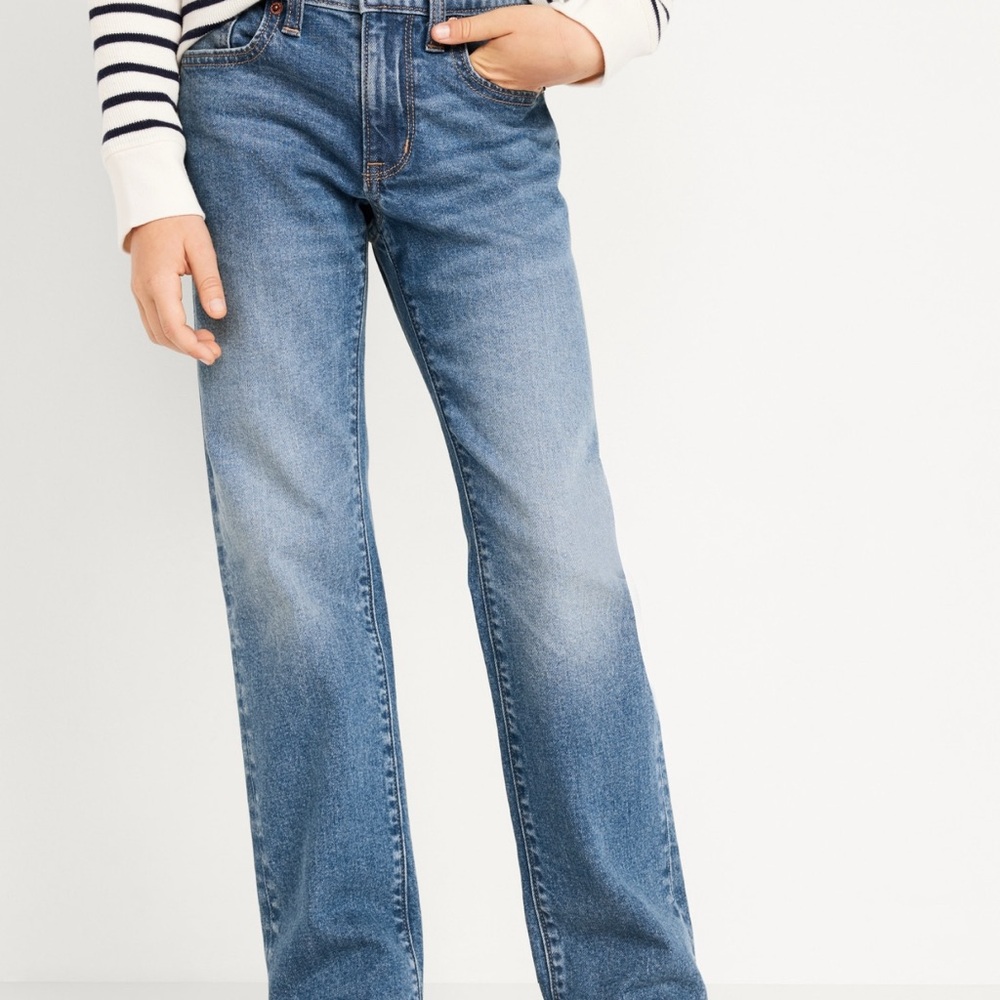 Old Navy Medium-wash straight leg jeans size 6